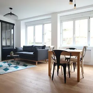 3 Pieces A 50 Metres Du Bord De Apartment